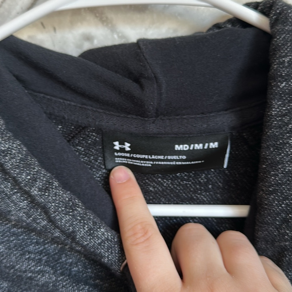 Under Armour Men's Gray Hoodie T-Shirt - Picture 2 of 5